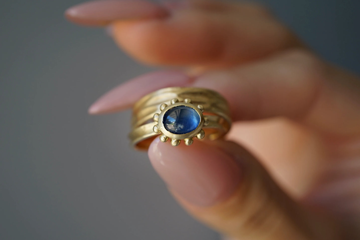 Nova ring with Sapphire
