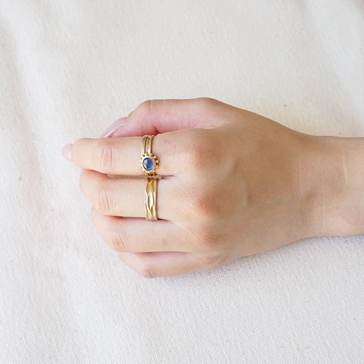 Nova ring with Sapphire