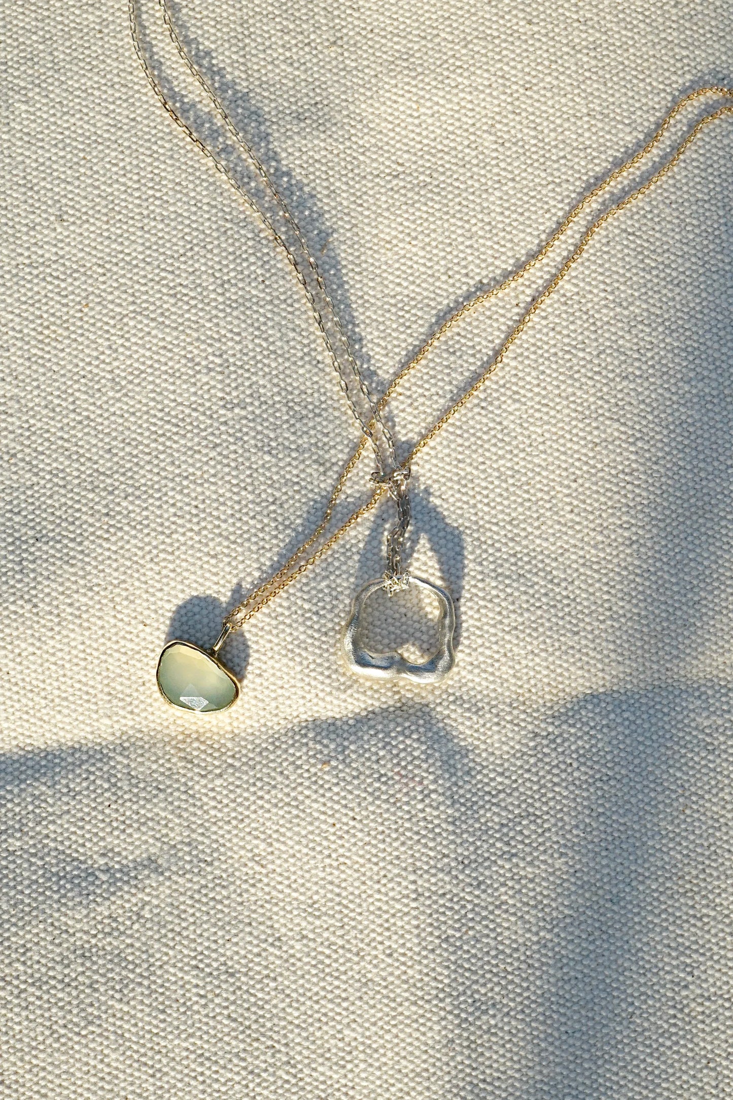 Chalcedony Pendant Necklace in 14k Gold