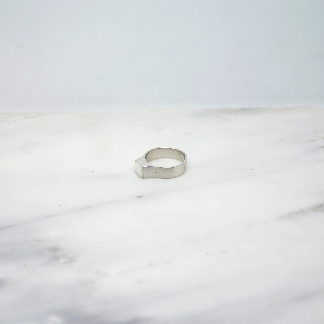 Square signet ring