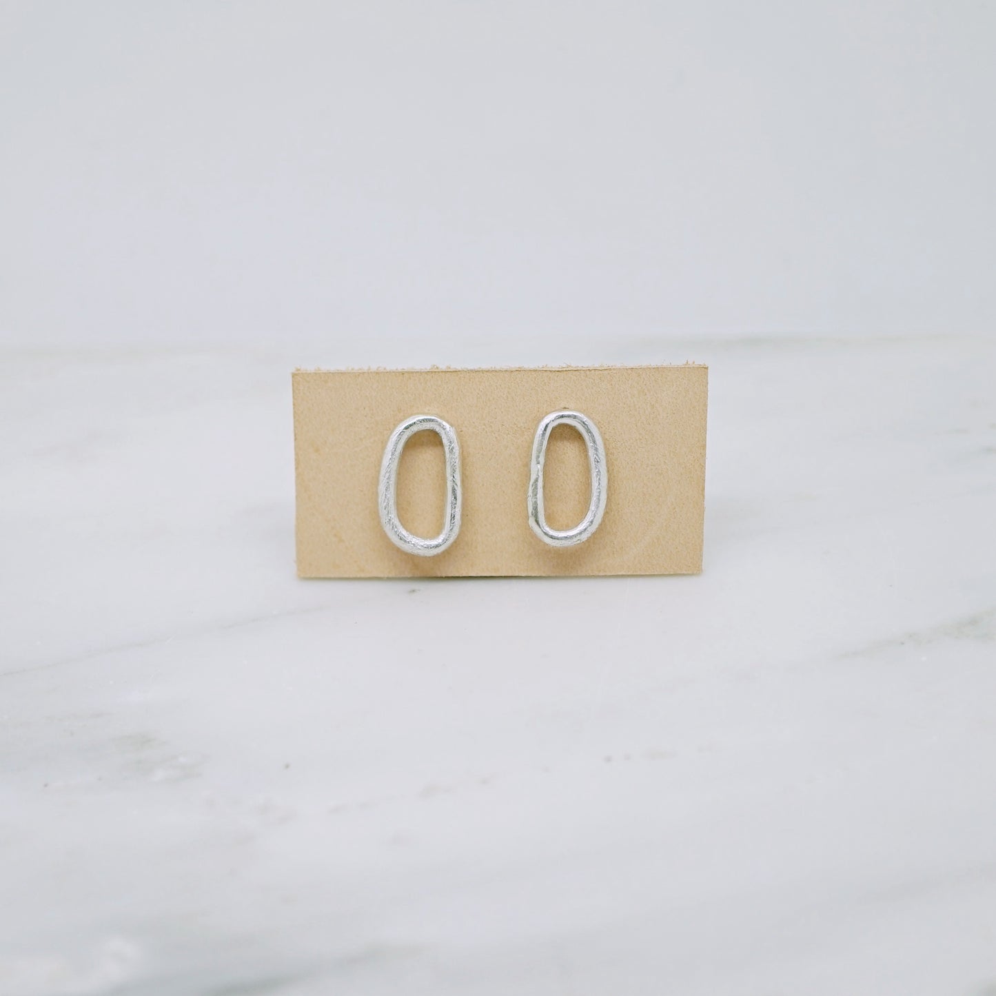 Bold chain earrings-single