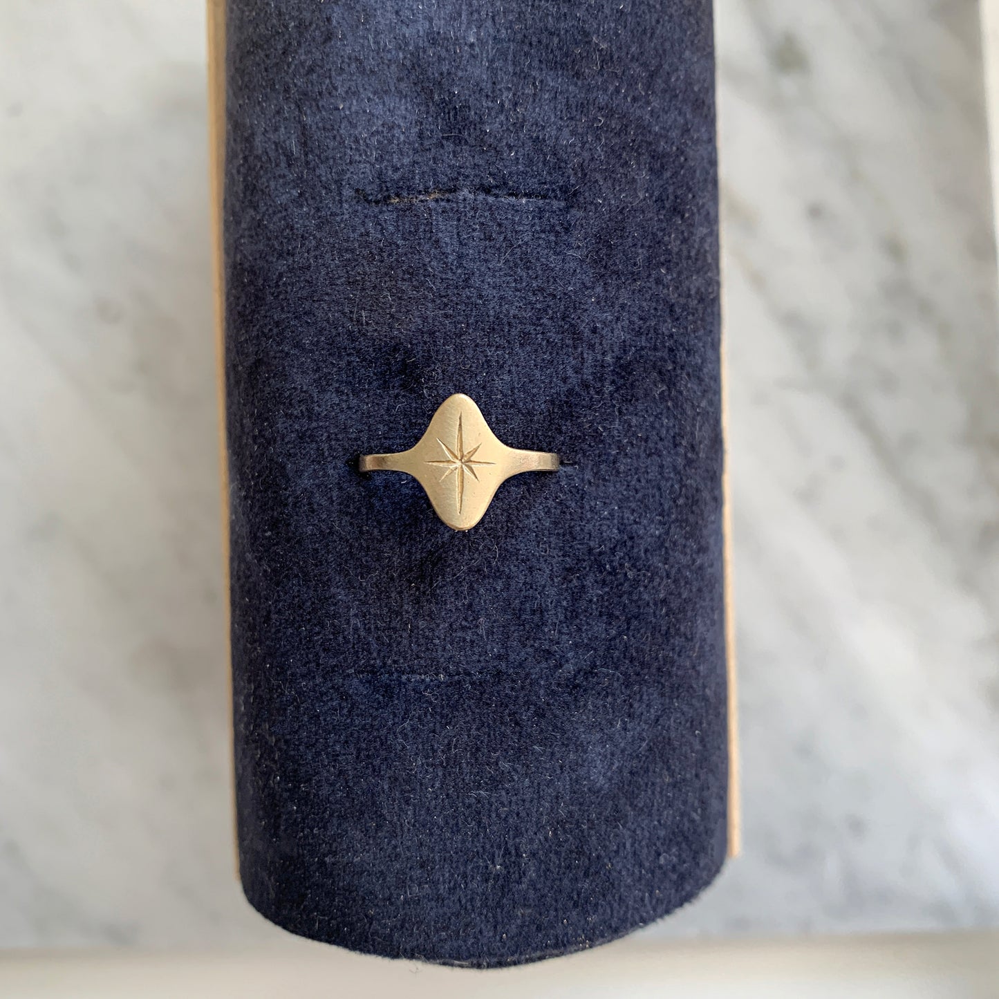 Étoile Signet Ring in 14k Gold Satin Finish