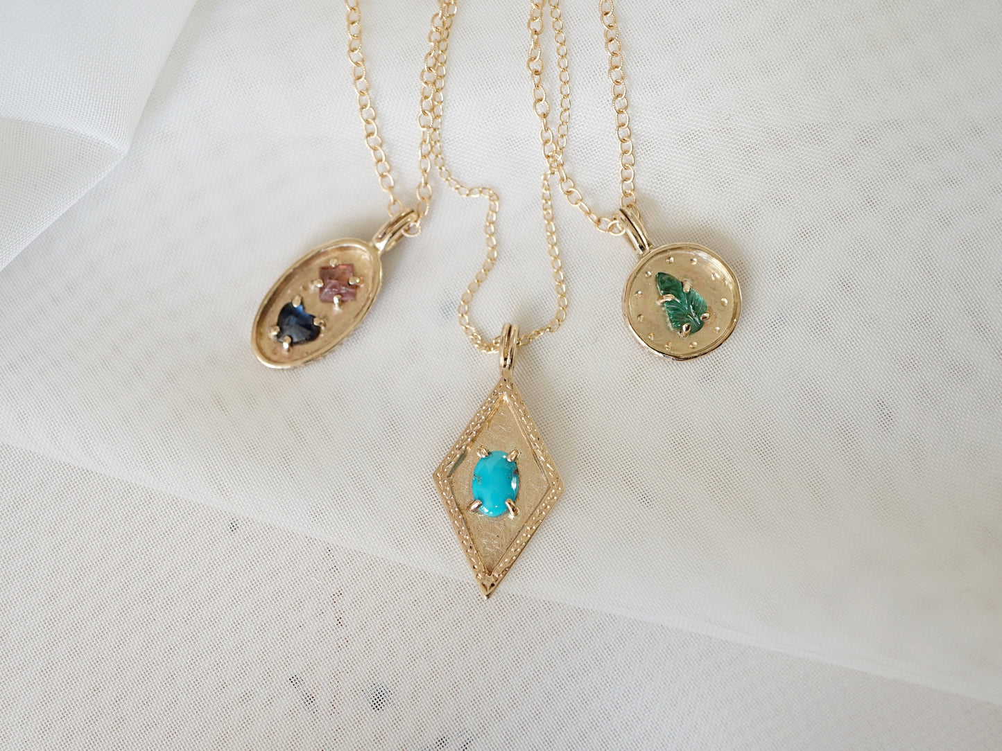 Pendant of Curiosities: turquoise