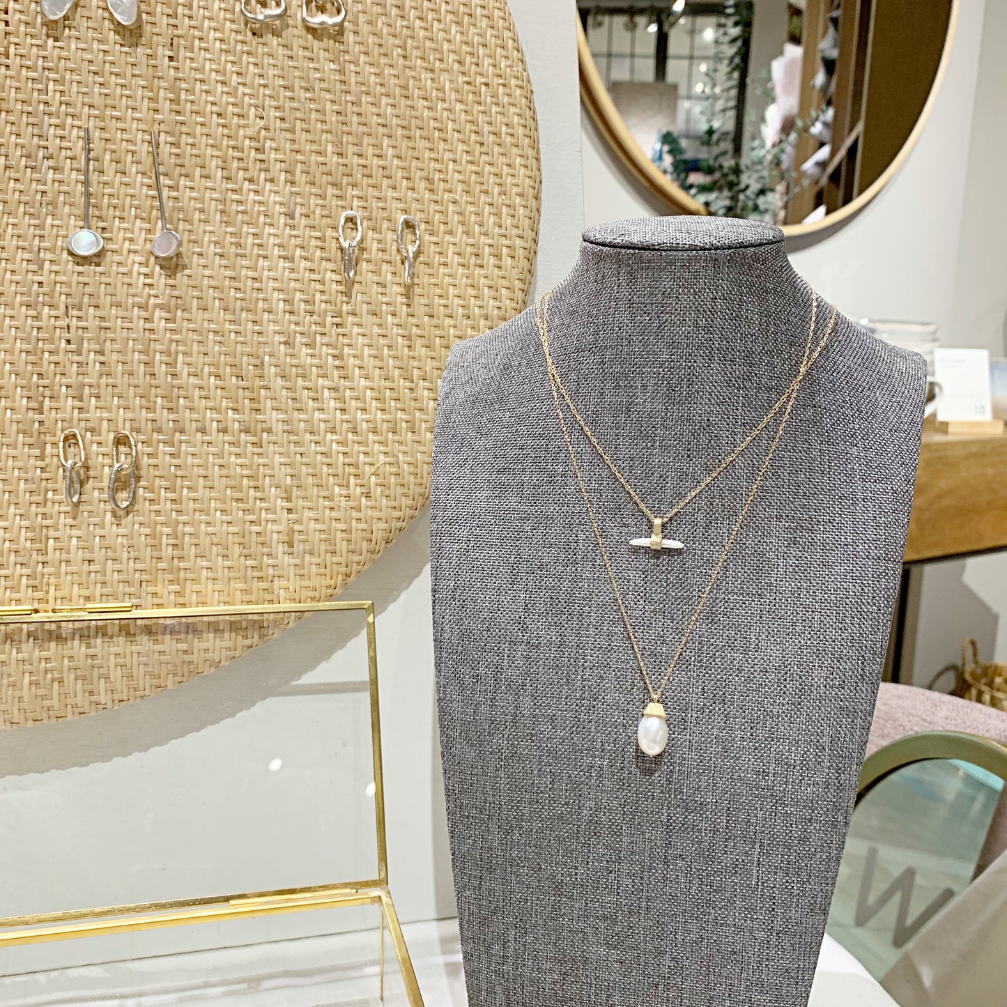 Keshi pearl pendant necklace