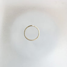 Load image into Gallery viewer, Étoile Signet Ring in 14k Gold Satin Finish
