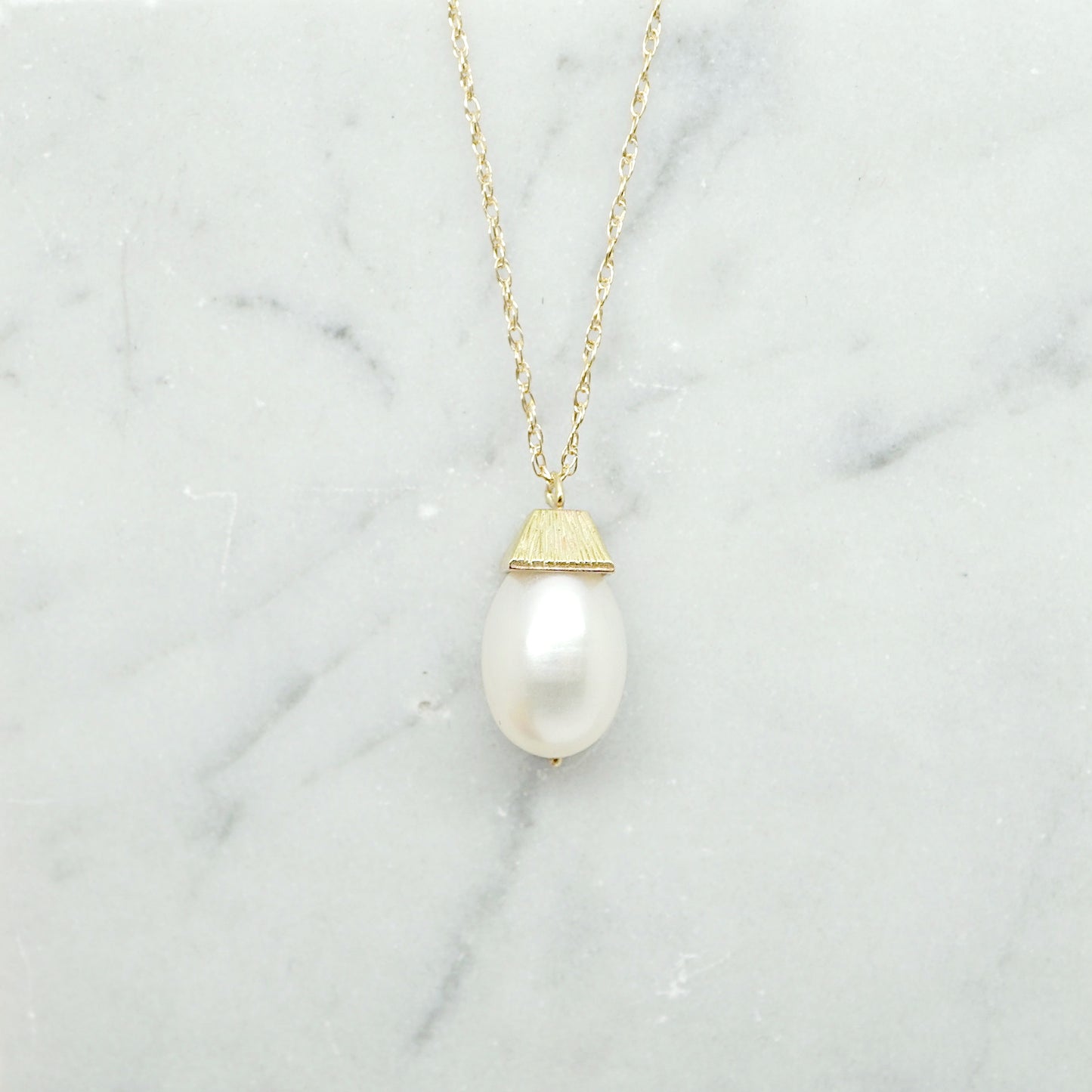 Pearl Necklace with Textures in 14k Gold