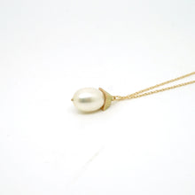 Load image into Gallery viewer, Pearl Necklace with Textures in 14k Gold
