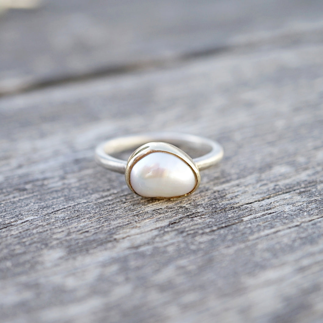 Pearl solitaire ring